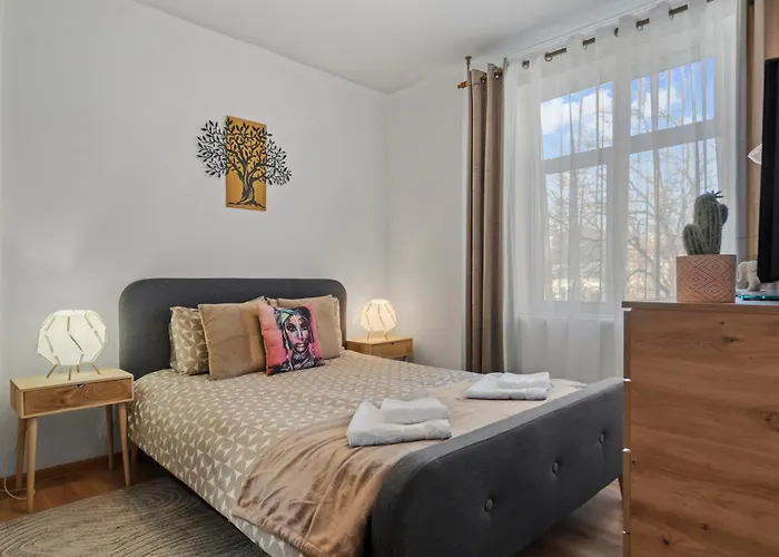Old Town Signature Apartment